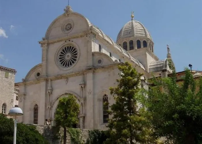 Stari Sibenik Guest house Grebastica