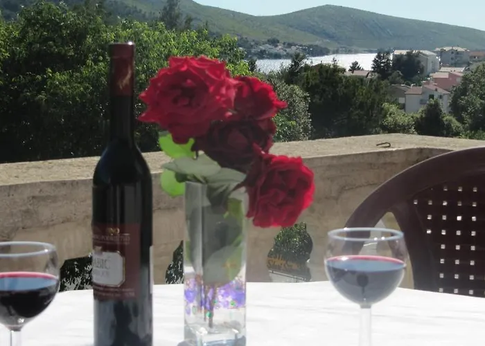 Stari Sibenik Guest house Grebastica